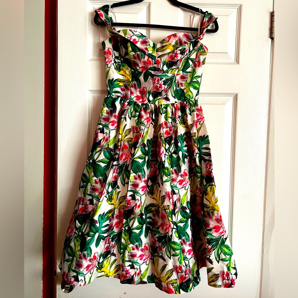 Gracia - Floral off the shoulder dress